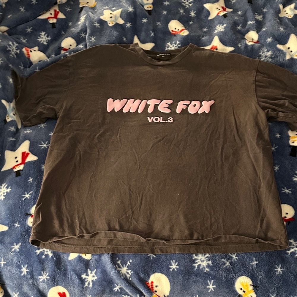 White Fox Boutique Gray Tee with Pink Logo